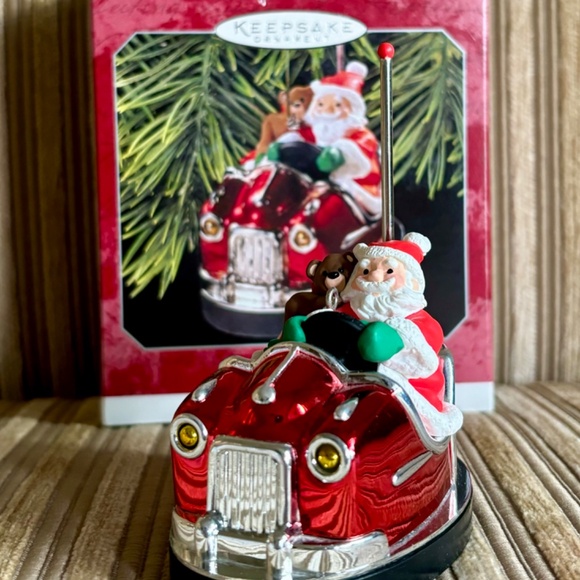 Six Hallmark “Here Comes Santa Series” ornaments #19 thru #22 and #24 and #25 - Picture 5 of 6